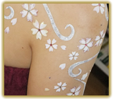 ブライダルエステのお供に…。前撮りまたは披露宴でいつも以上に輝くお肌になる為にキラキラのボディアートをしてみませんか？