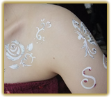 ブライダルエステのお供に…。前撮りまたは披露宴でいつも以上に輝くお肌になる為にキラキラのボディアートをしてみませんか？