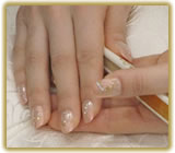 ブライダルエステのお供に…。前撮りまたは披露宴でいつも以上に輝くお肌になる為にキラキラのボディアートをしてみませんか？